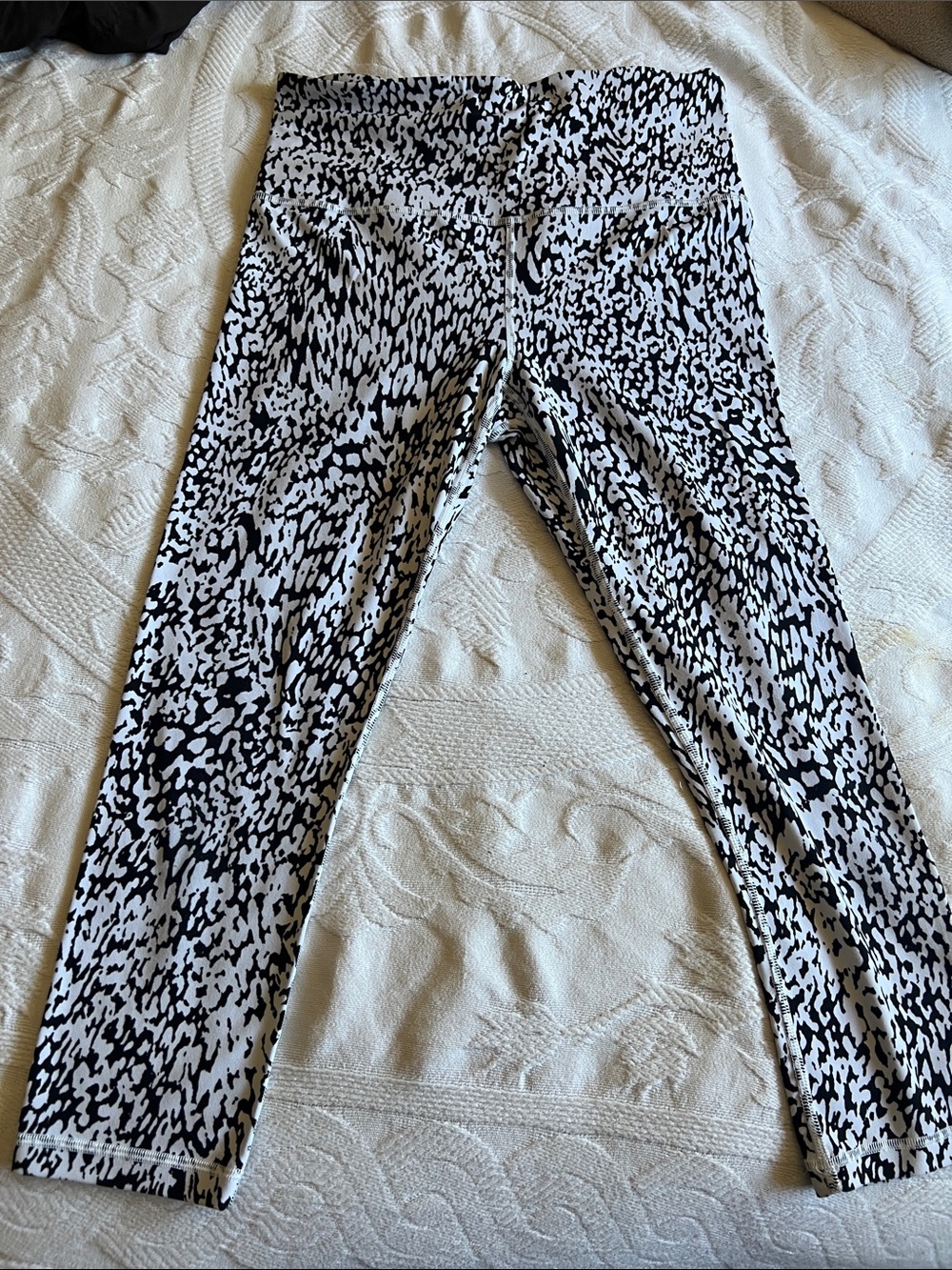 Athleta Black and White Printed High-Rise Leggings